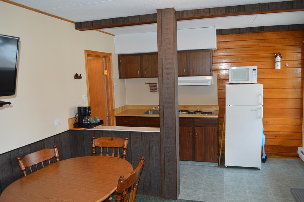 Motel Tyrol Radium Hot Springs Room photo